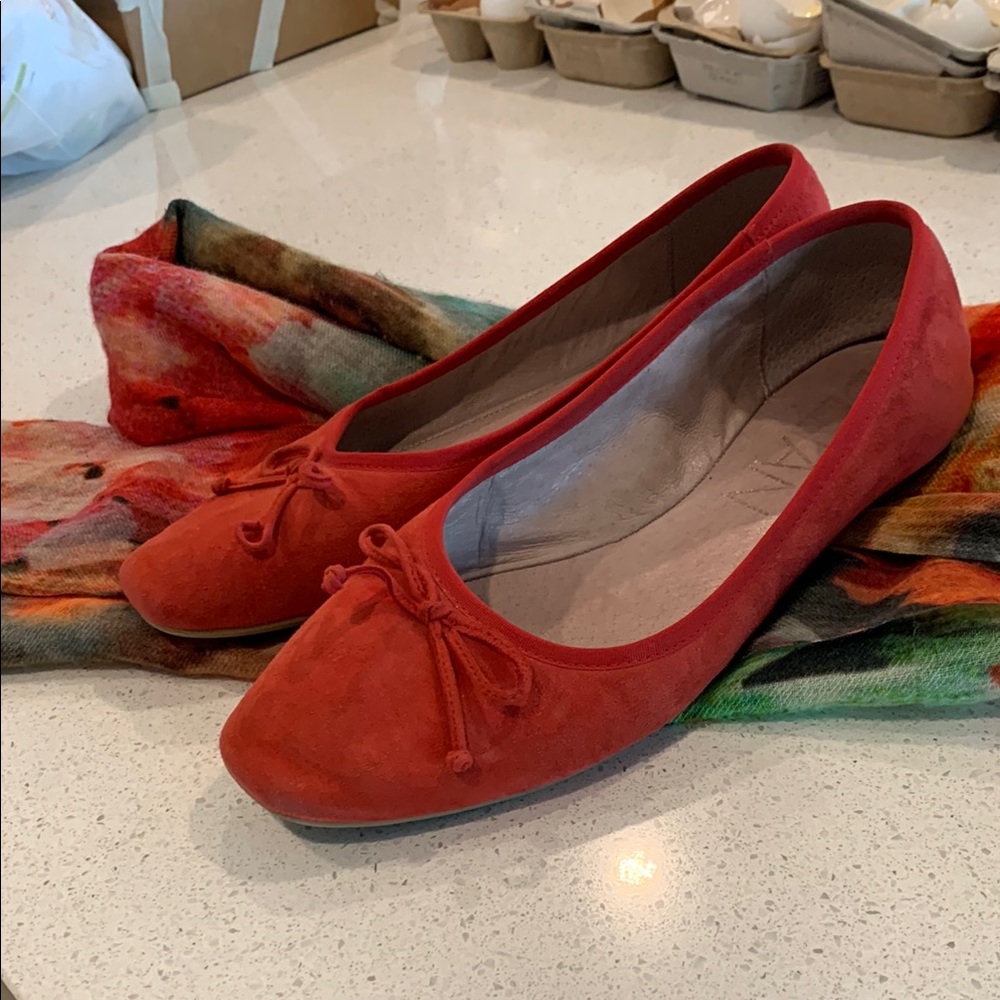 Women's Red Ballet Flats - Picture 5 of 12